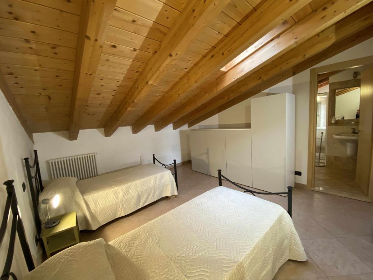 Villa La Terrazza Baldo Garda San Zeno di Montagna Esterno foto