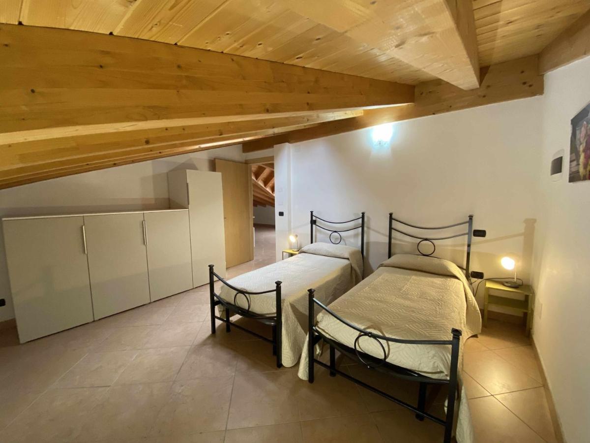Villa La Terrazza Baldo Garda San Zeno di Montagna Esterno foto