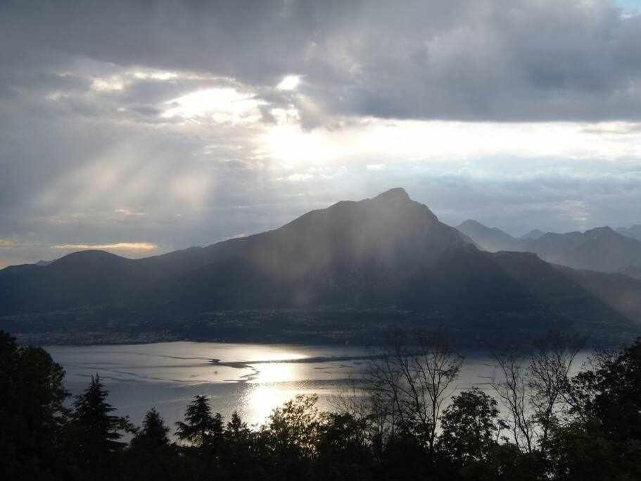 Villa La Terrazza Baldo Garda San Zeno di Montagna Esterno foto