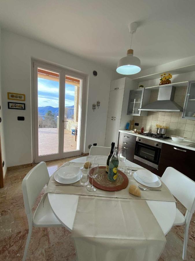 Villa La Terrazza Baldo Garda San Zeno di Montagna Esterno foto